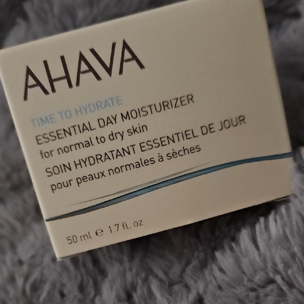 AHAVA Time to Hydrate Essential Day Moisturizer